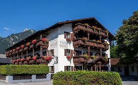 Hotel Krone Tirol